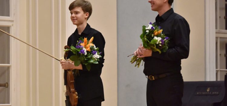 Wiktor Dziedzic wystąpił z recitalem skrzypcowym na Akademii Sztuk Scenicznych w Pradze